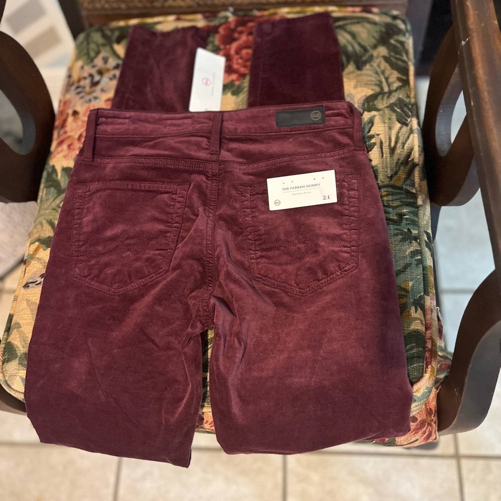 AG Adriano Goldschmied: The Farrah Skinny Velvet jeans. Women’s size 24. NWT